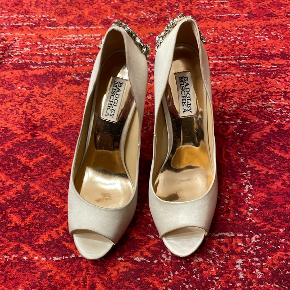 Badgley Mischka peeptoe!